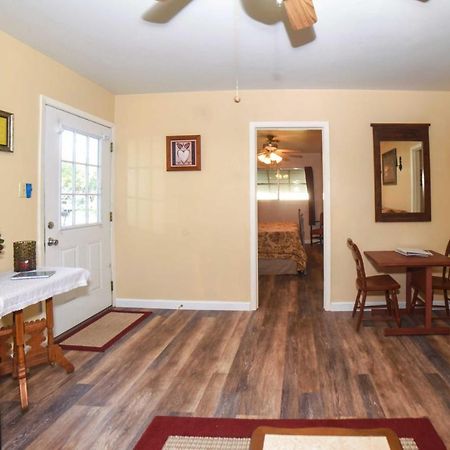 Fredericksburg Home 8 Blocks To Main St And Wineries ภายนอก รูปภาพ